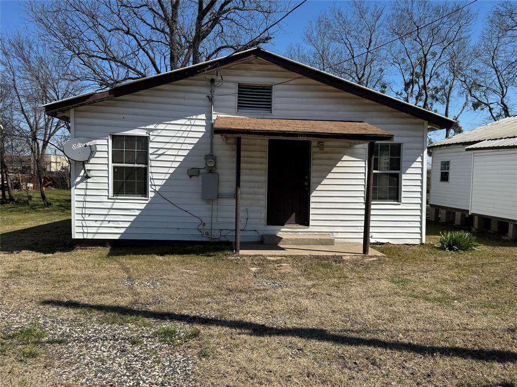 1017 15th Street - Photo 1