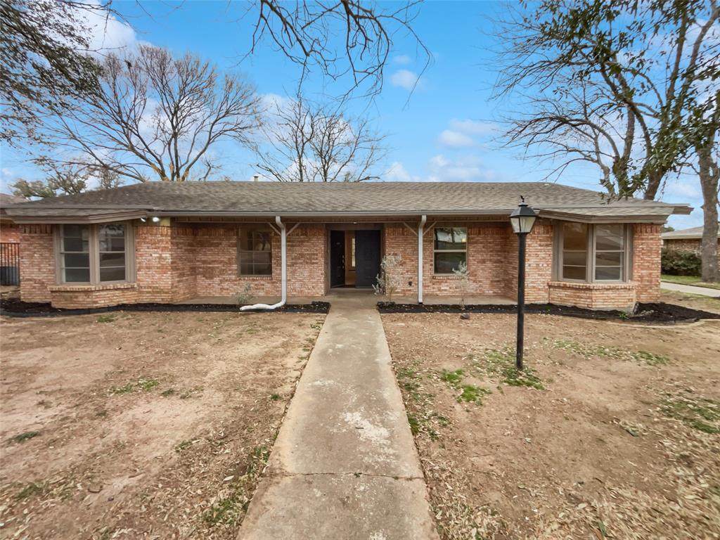 1224 Briarwood Drive - Photo 1