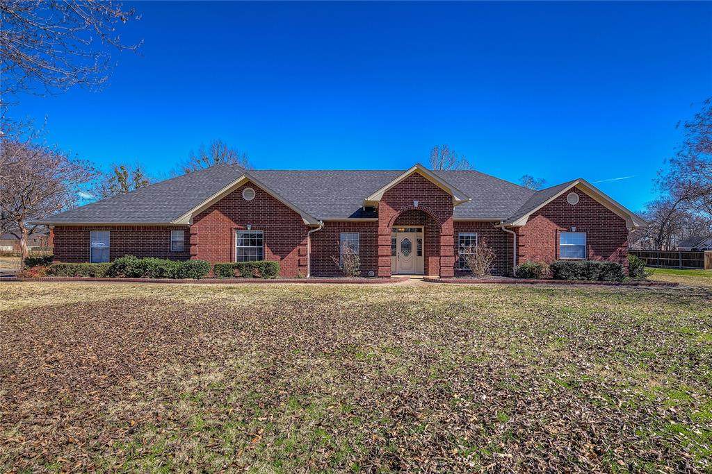 302 Briarwood Lane - Photo 1