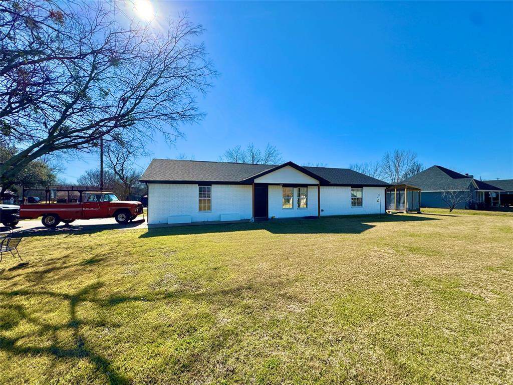 704 Shady Grove Court - Photo 1