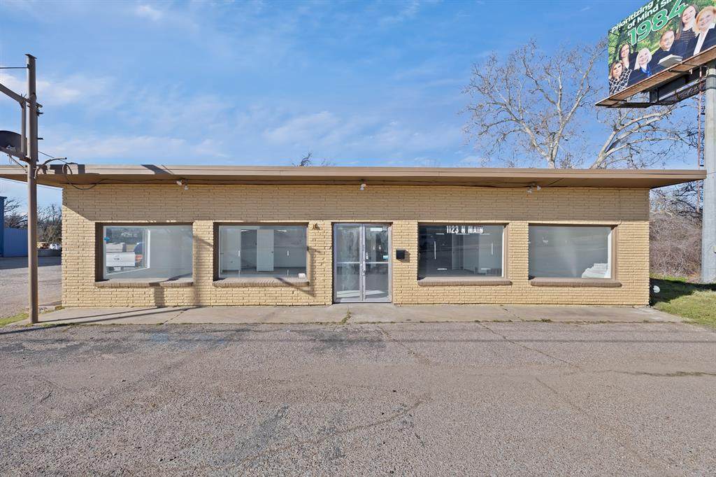 1123 Main Street - Photo 1