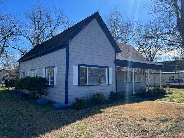 301 Walnut Street - Photo 1