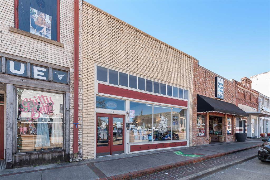 114 Moore Avenue - Photo 1