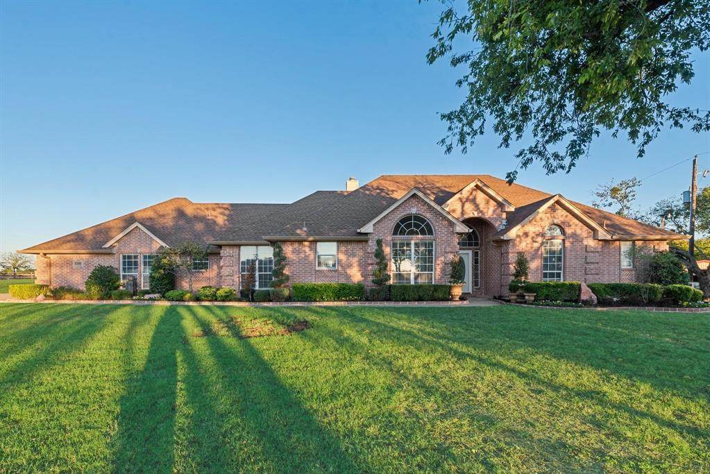 1115 Cleburne Road - Photo 1