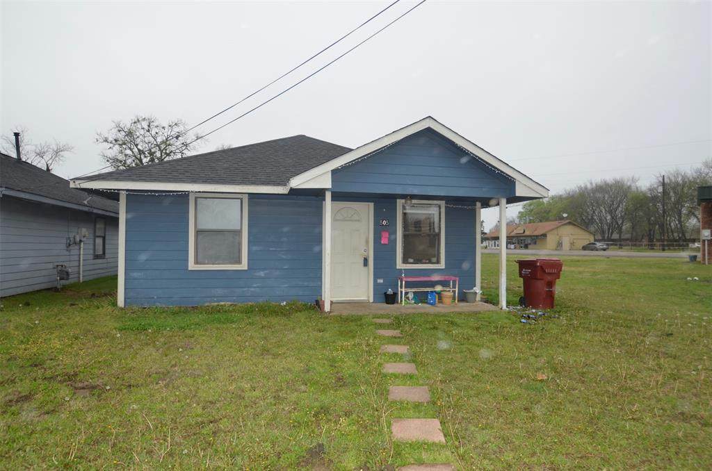 505 15th Street - Photo 1