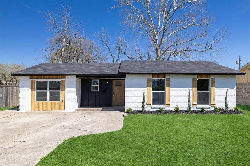 718 Tearose Drive - Photo 1