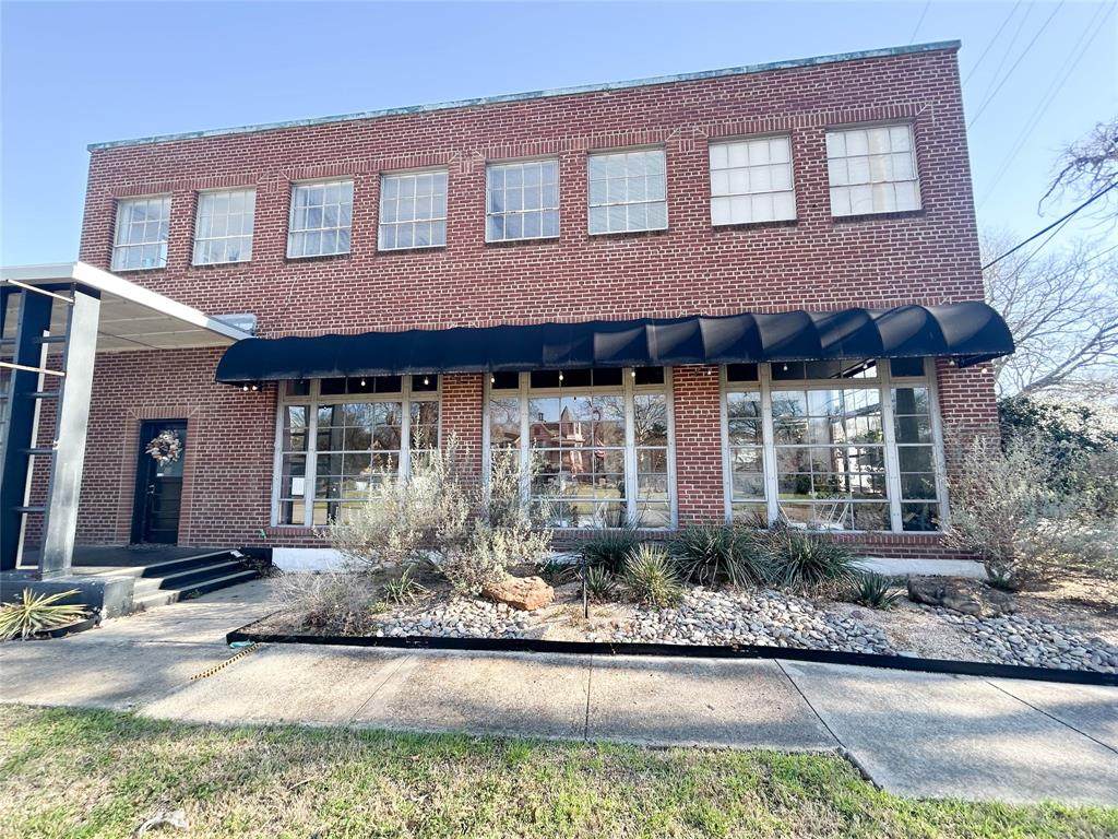 1300 Main Street - Photo 1