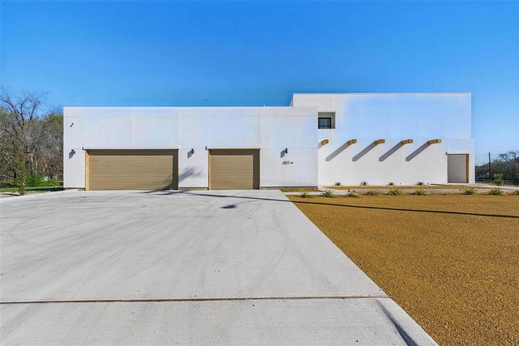 823 Danieldale Road - Photo 1
