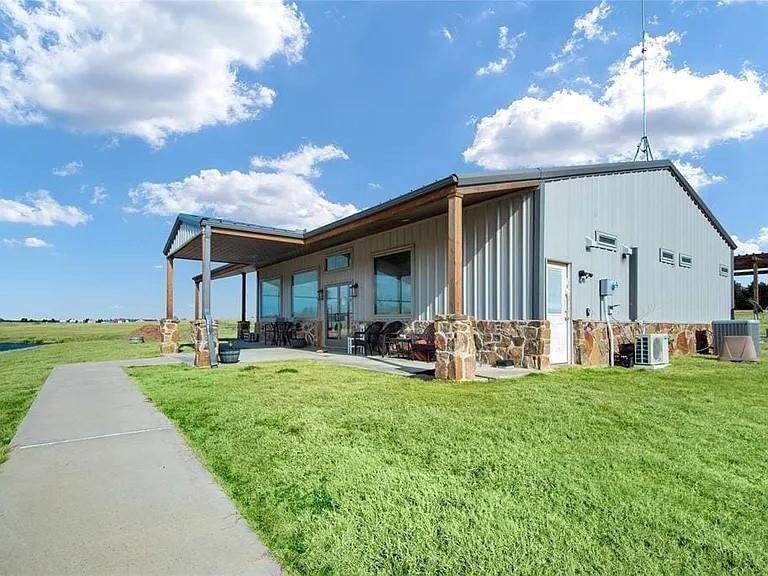 125 Heritage Road - Photo 1