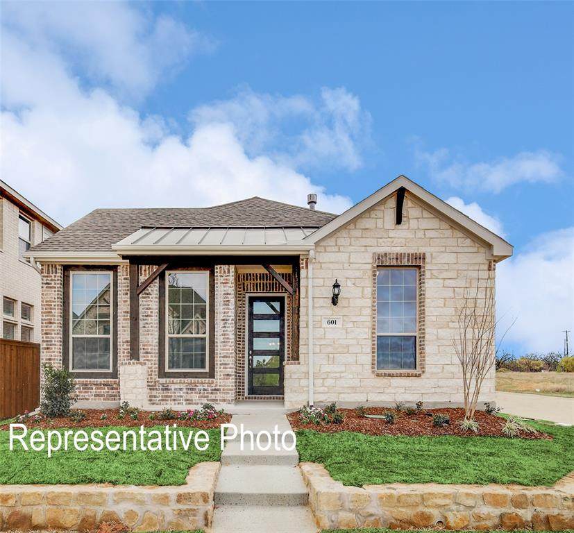 2000 Belvedere Street - Photo 1