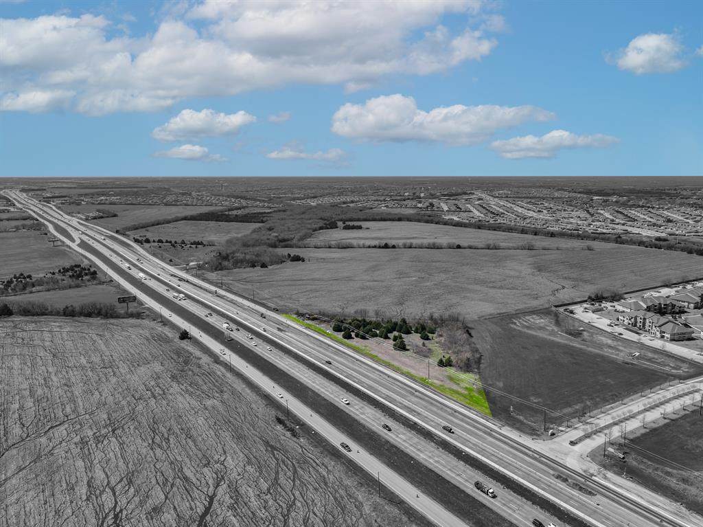 00 I-30 - Photo 1