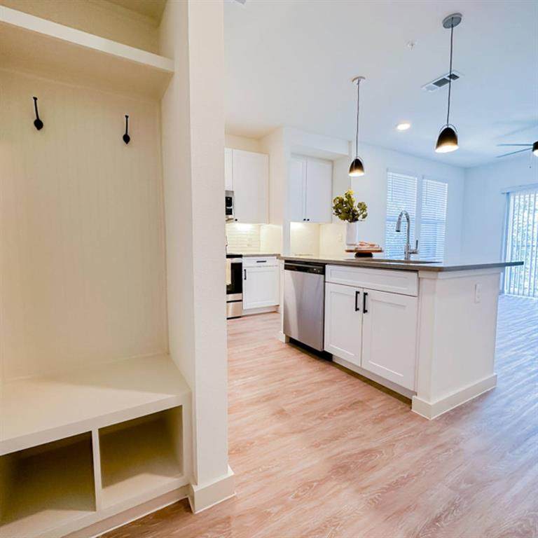 501 Ewing Avenue - Photo 1