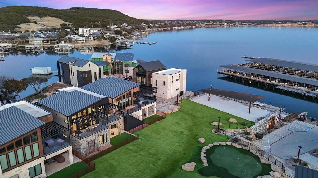 12 Breakwater Bend - Photo 1