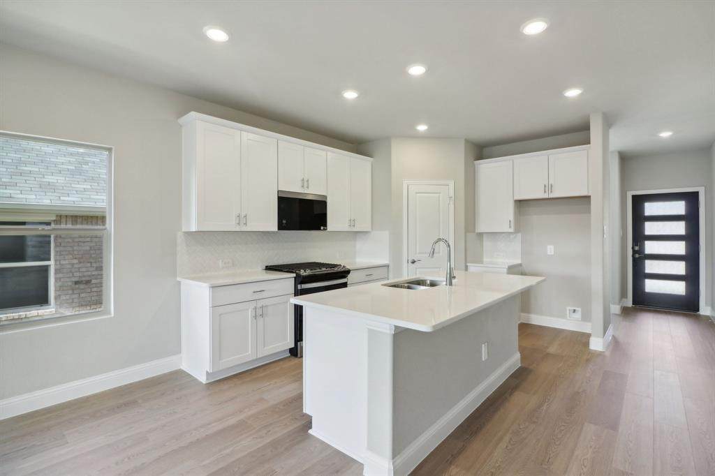 2224 Dunbar Drive - Photo 1