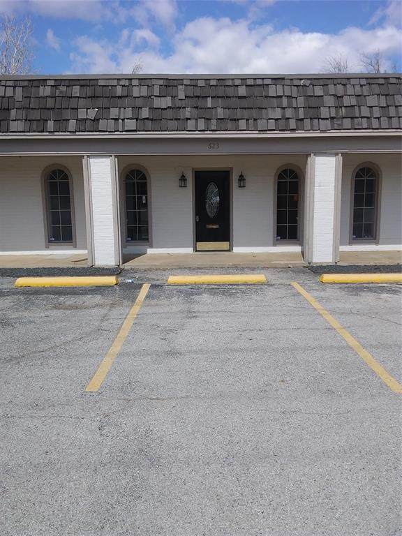 623 Dallas Road - Photo 1