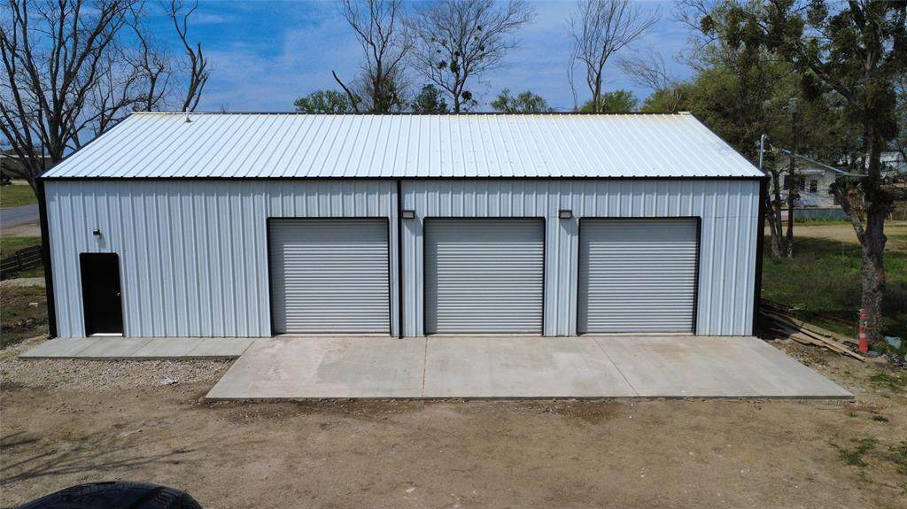 620 County Road 4106 - Photo 1