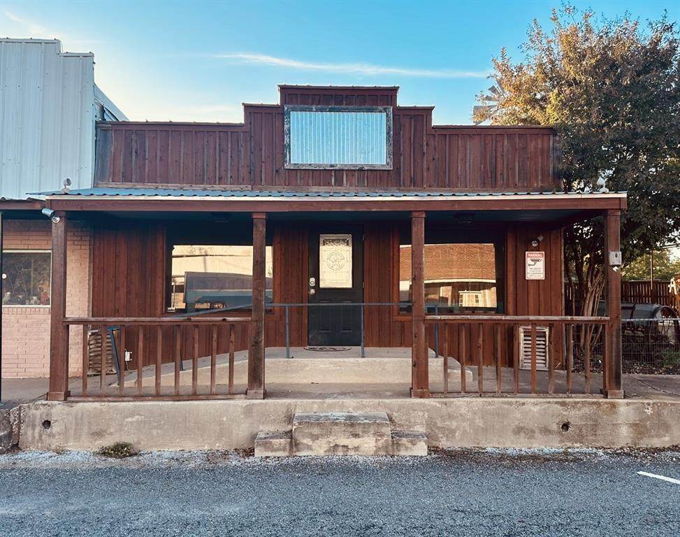 708 Main Street - Photo 1