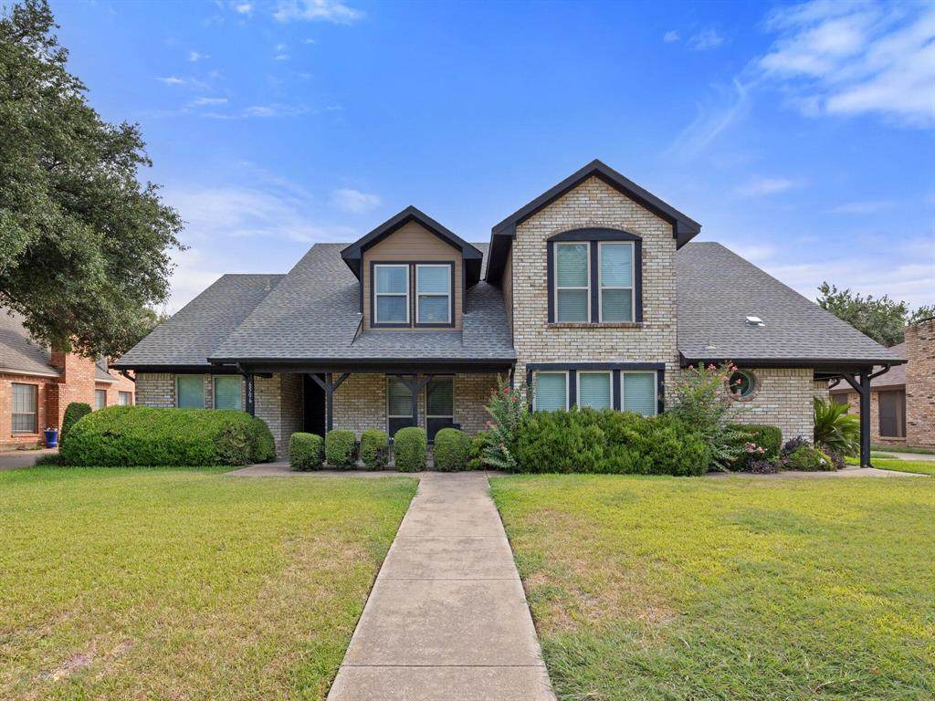 6504 Lago Vista Drive - Photo 1
