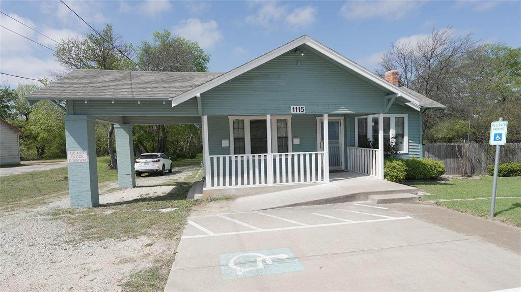 1115 Main Street - Photo 1