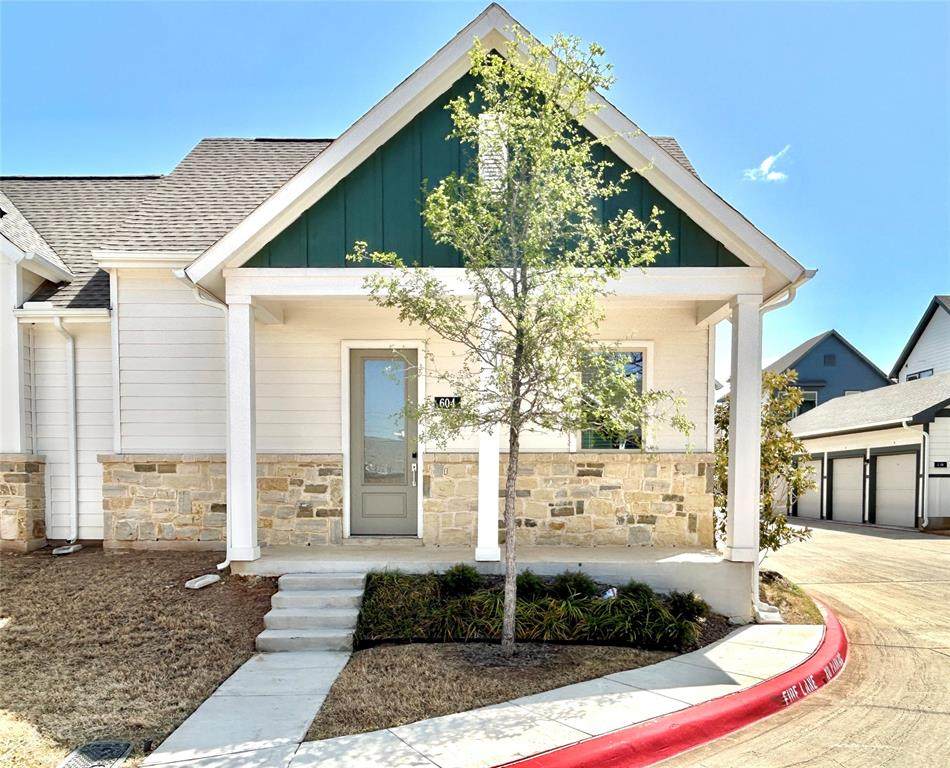 1830 Green Oaks Boulevard - Photo 1