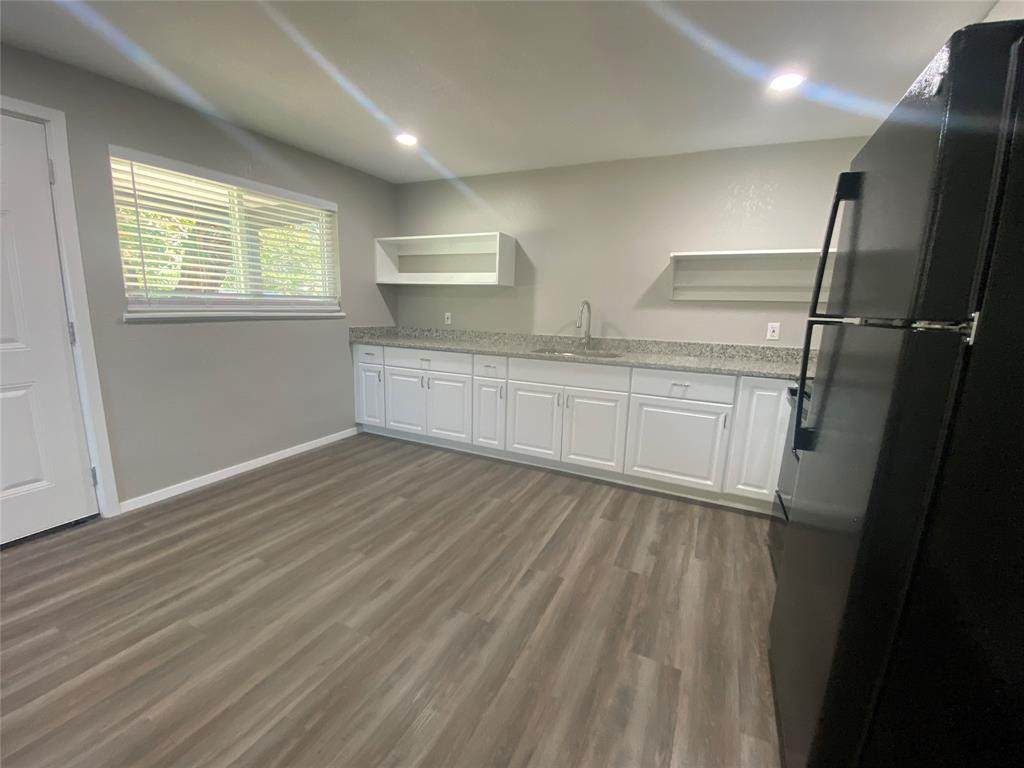 1113 Walnut Street - Photo 1