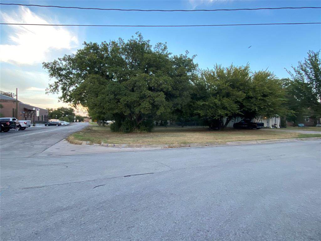 225 Wilson Street - Photo 1