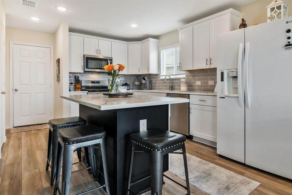 1228 Viscount Street - Photo 1