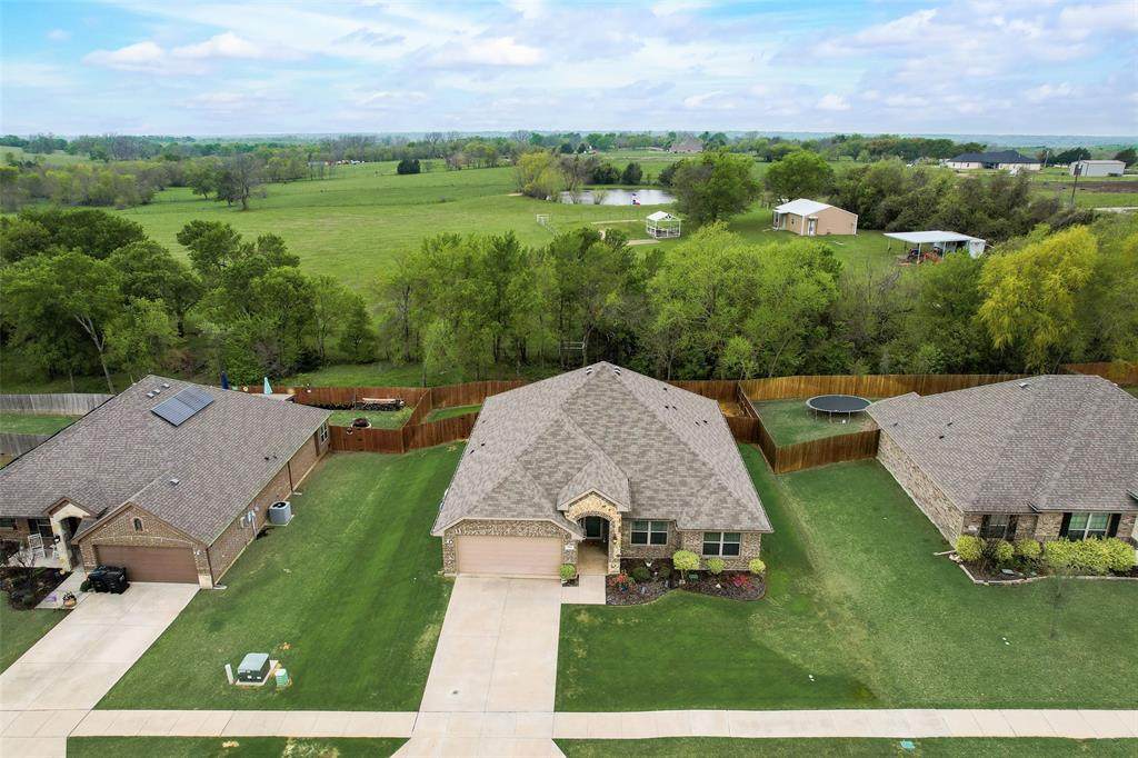 145 Fieldview Drive - Photo 1