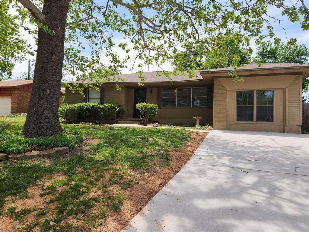 102 King Avenue - Photo 1
