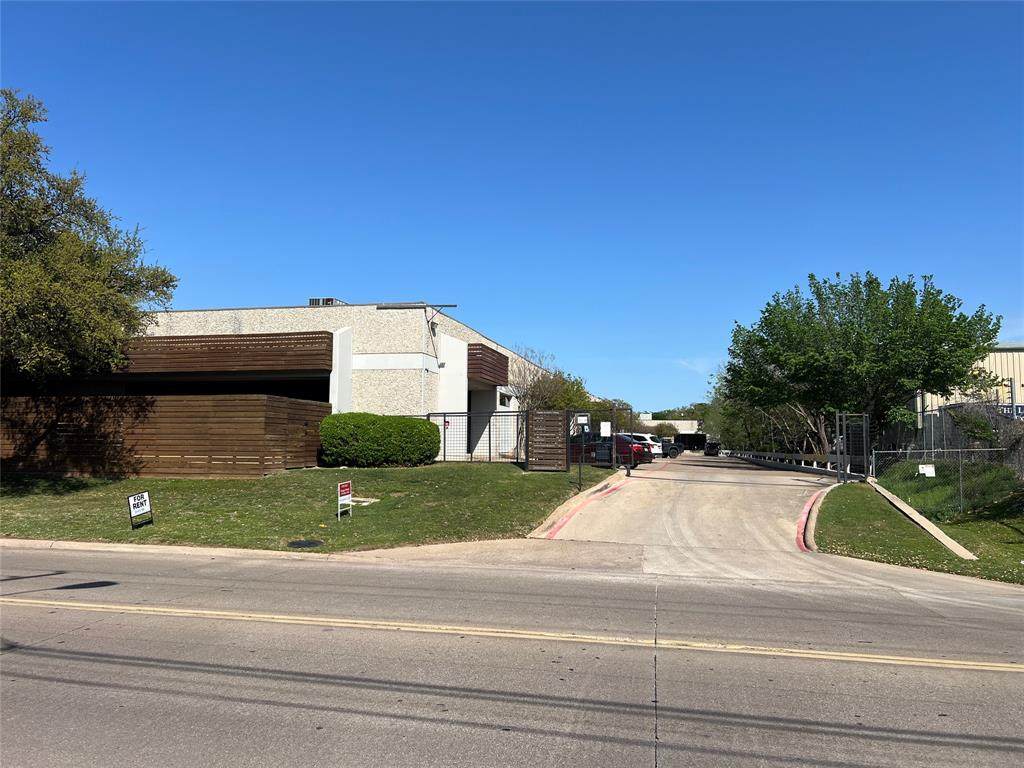 10606 Shady Trail - Photo 1