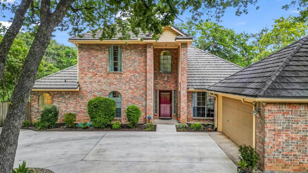 120 Oak Hollow Court - Photo 1