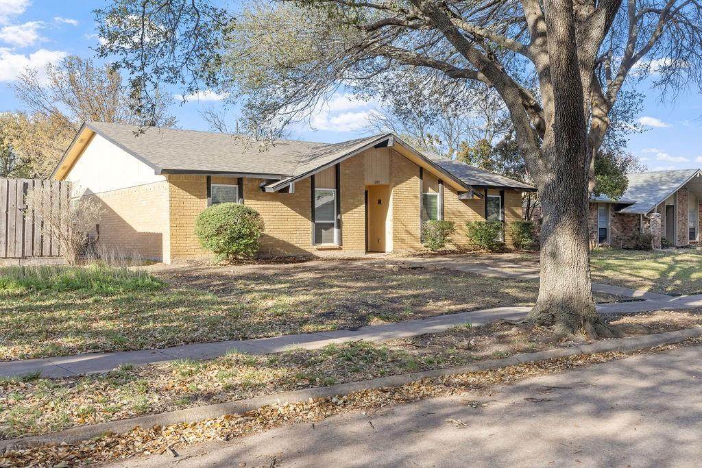1209 Harvest Glen Drive - Photo 1