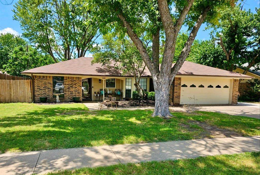 208 India Street - Photo 1