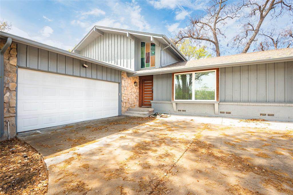 9405 Pinewood Drive - Photo 1