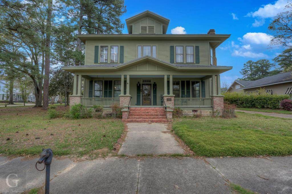 311 East And West Street - Photo 1