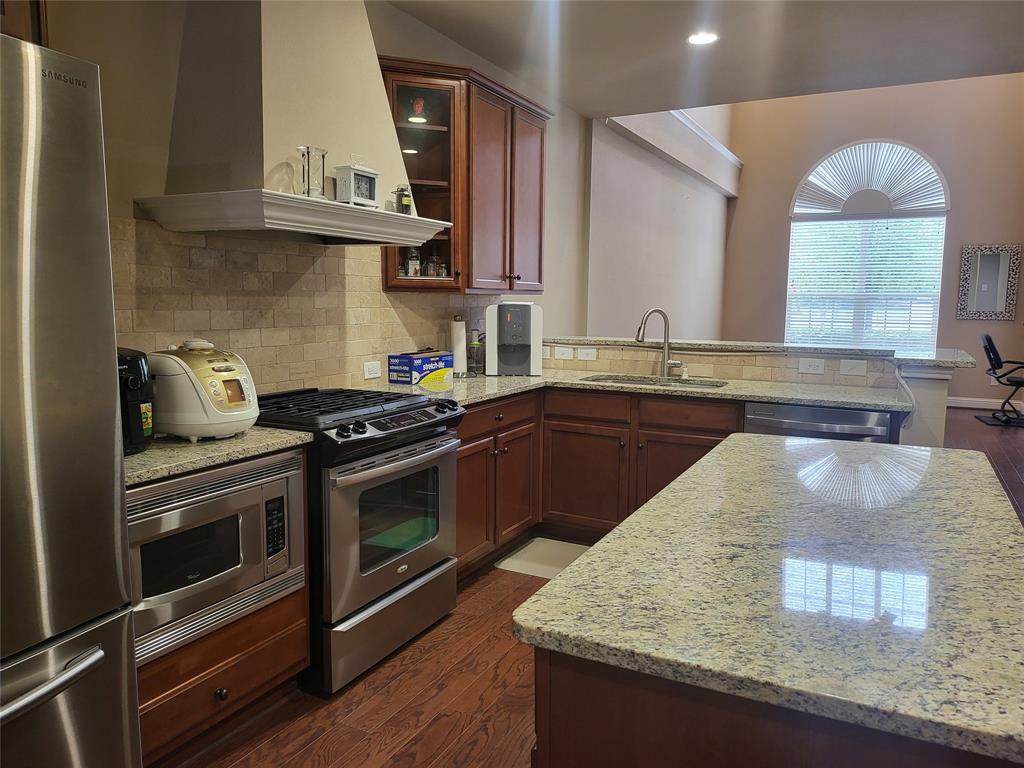 6912 Oeste Drive - Photo 1