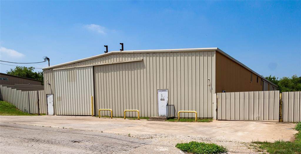 211 Austin Street - Photo 1