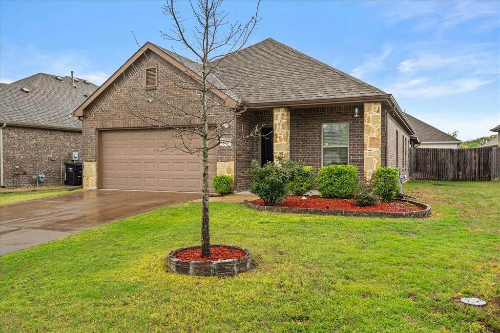 628 Redwood Drive - Photo 1