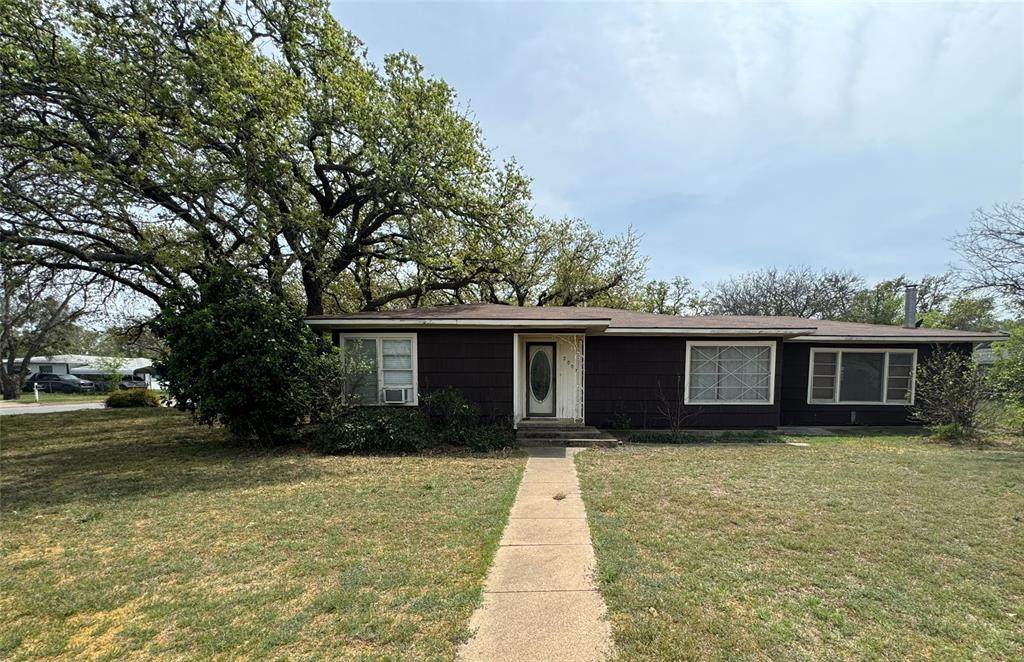 201 Hillcrest Avenue - Photo 1