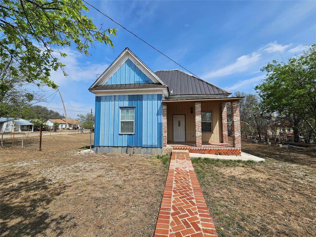 501 10th Street - Photo 1