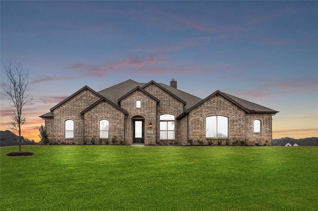 160 Waterview Drive - Photo 1