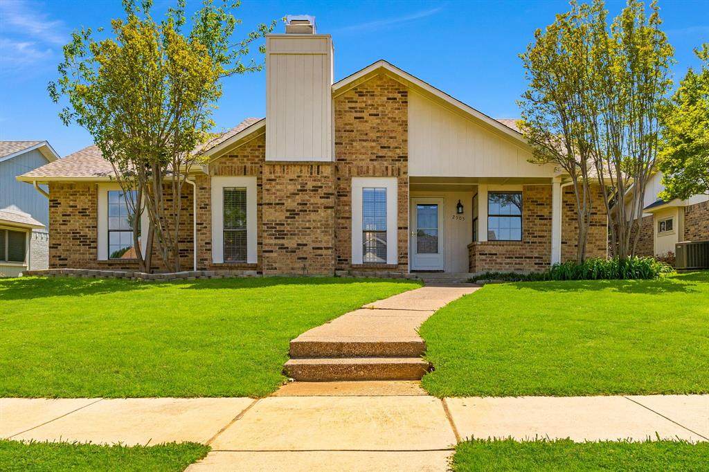 2905 Hamlett Lane - Photo 1