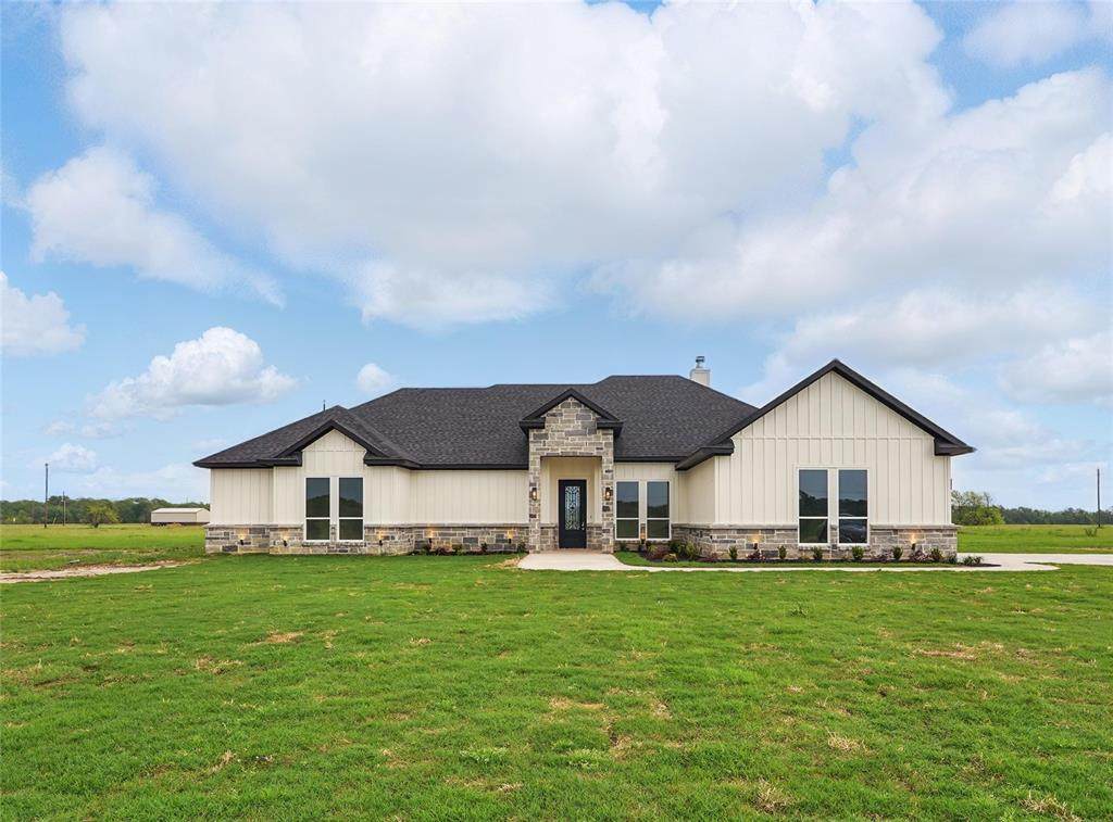 110 Private Rd 3178 - Photo 1