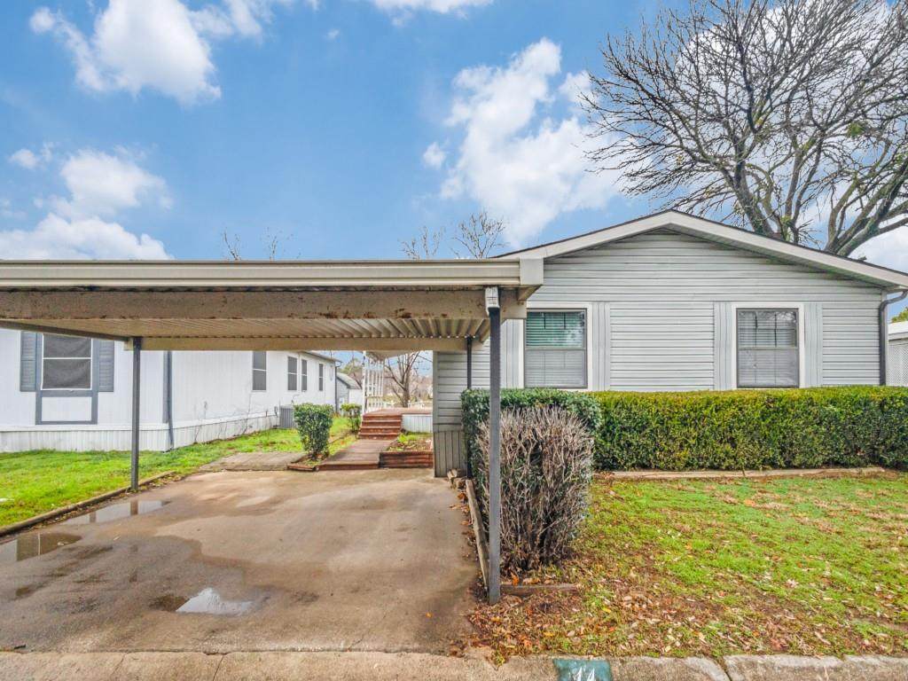 3939 Teasley - Photo 1