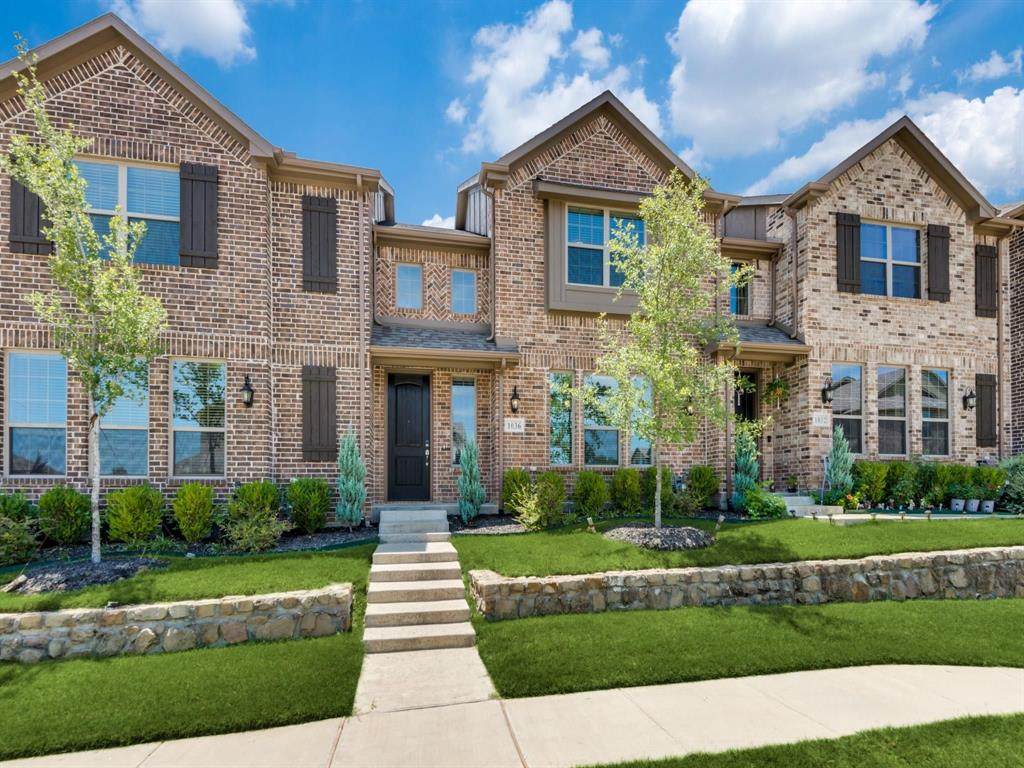 1036 Foxglove Drive - Photo 1
