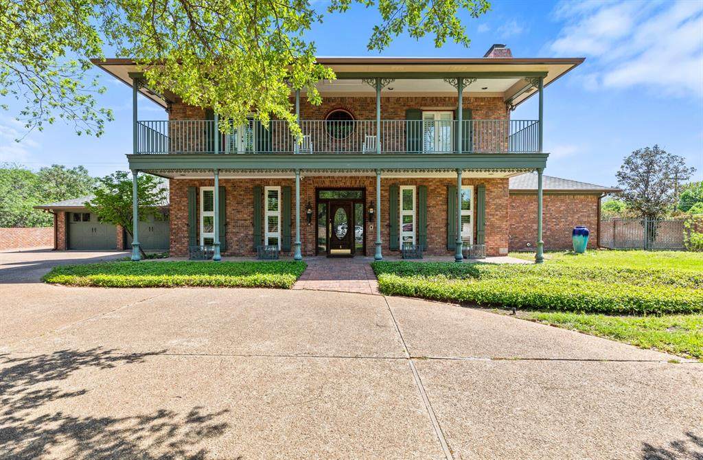 6 Carriage Square - Photo 1