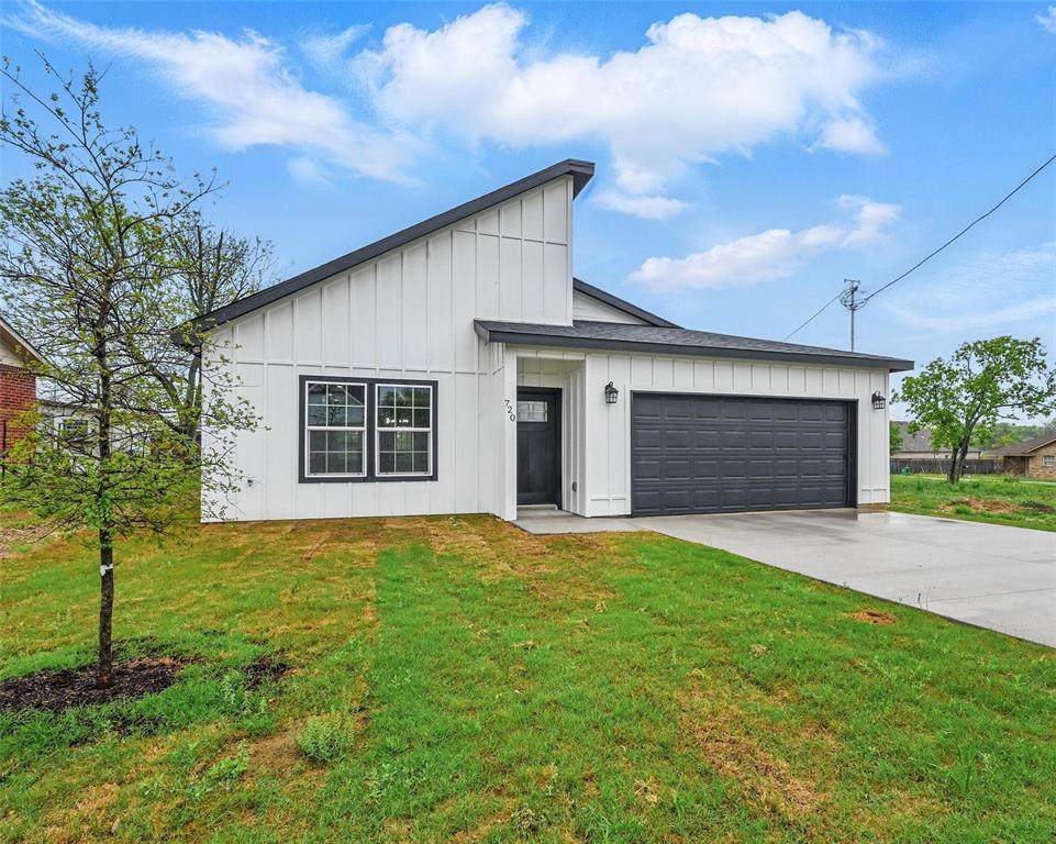 720 A D Mosley - Photo 1