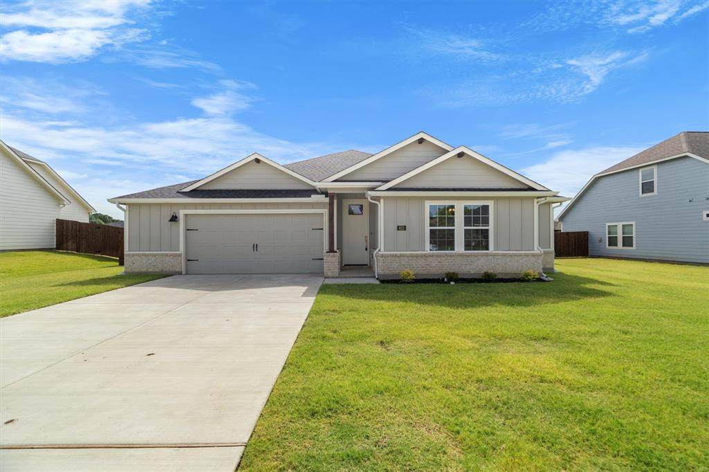 623 Kyle Drive - Photo 1