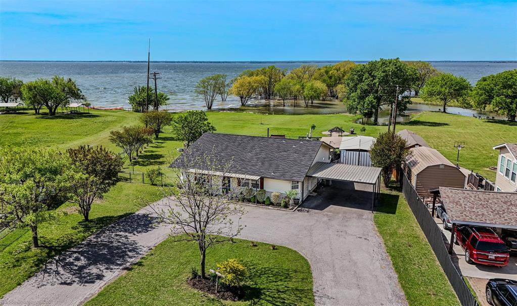 868 Briggs Boulevard - Photo 1