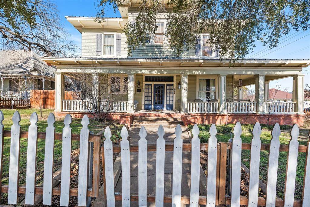 502a Hubbard Street - Photo 1
